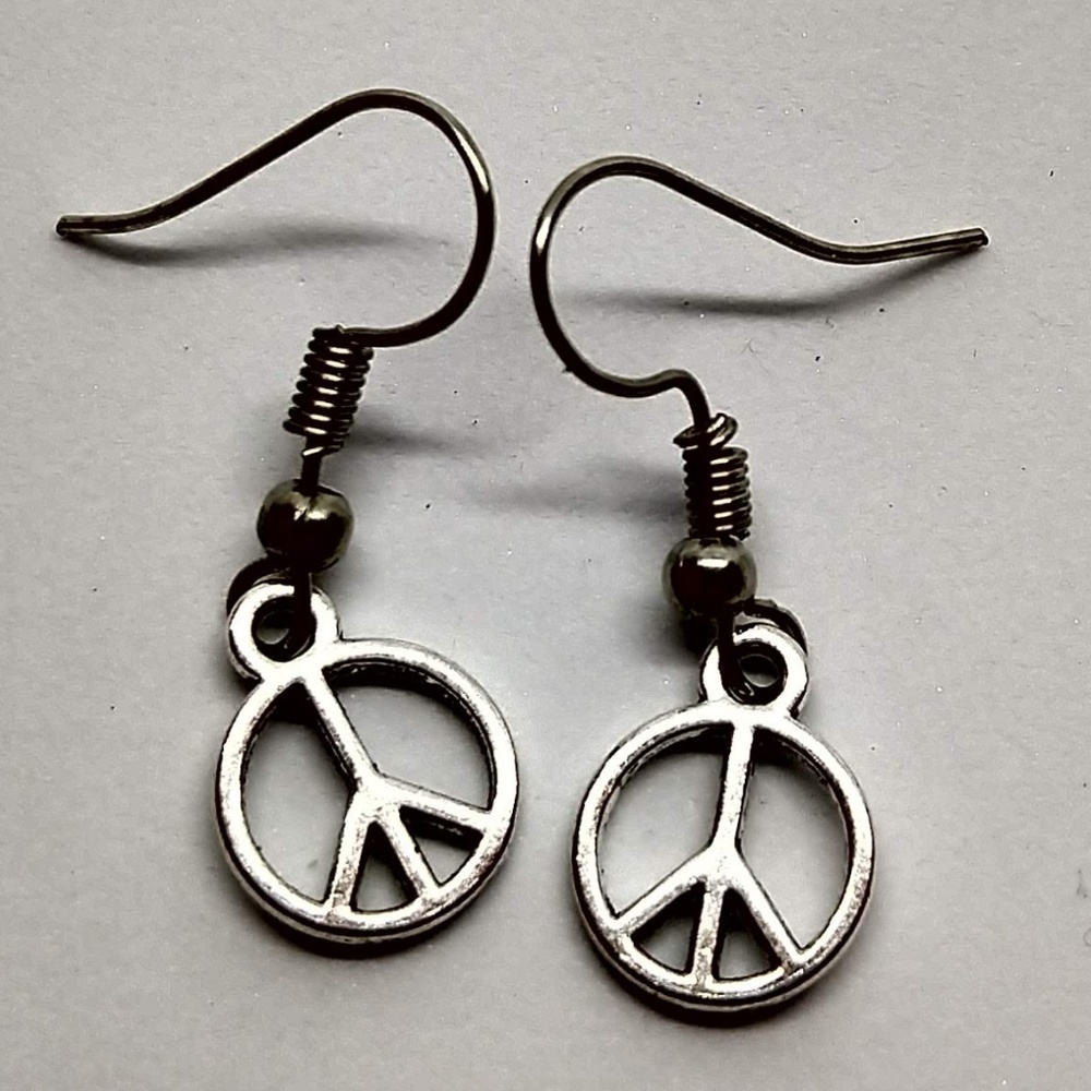 5/$20 Cute peace signs love symbol happy earrings